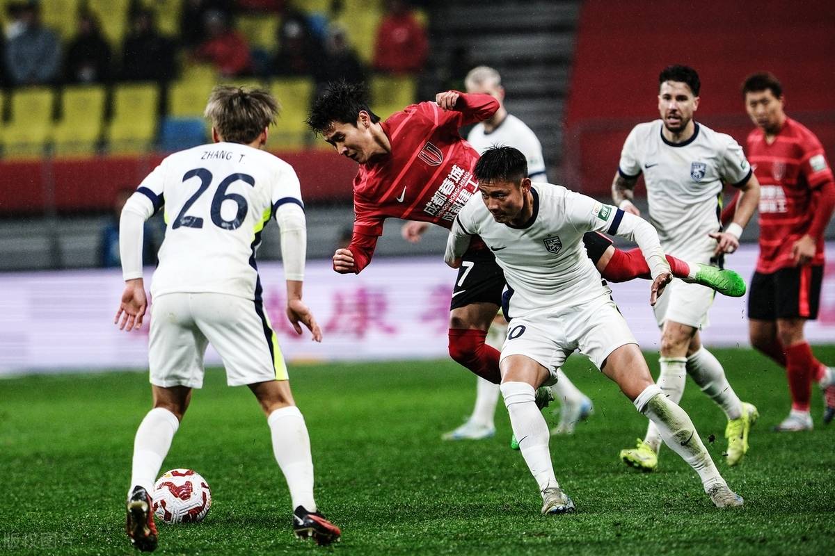 关于新援展现锋芒带领球队创造历史的信息