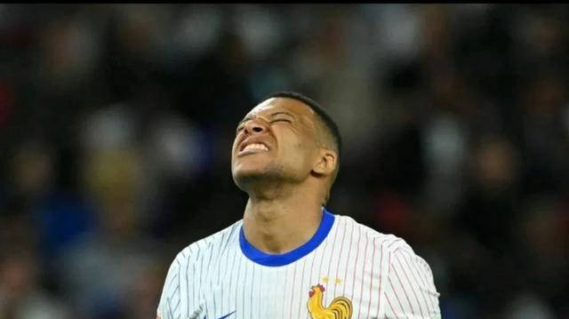 格洛别尔头槌破门，帮助球队斩获分的简单介绍