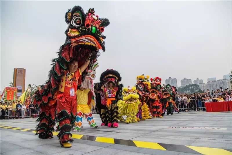 激烈比拼，冠军奖杯悬在眼前的简单介绍