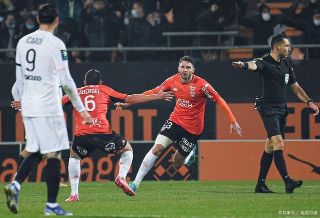 爱游戏体育平台-里昂球队遭遇失利，状态下滑