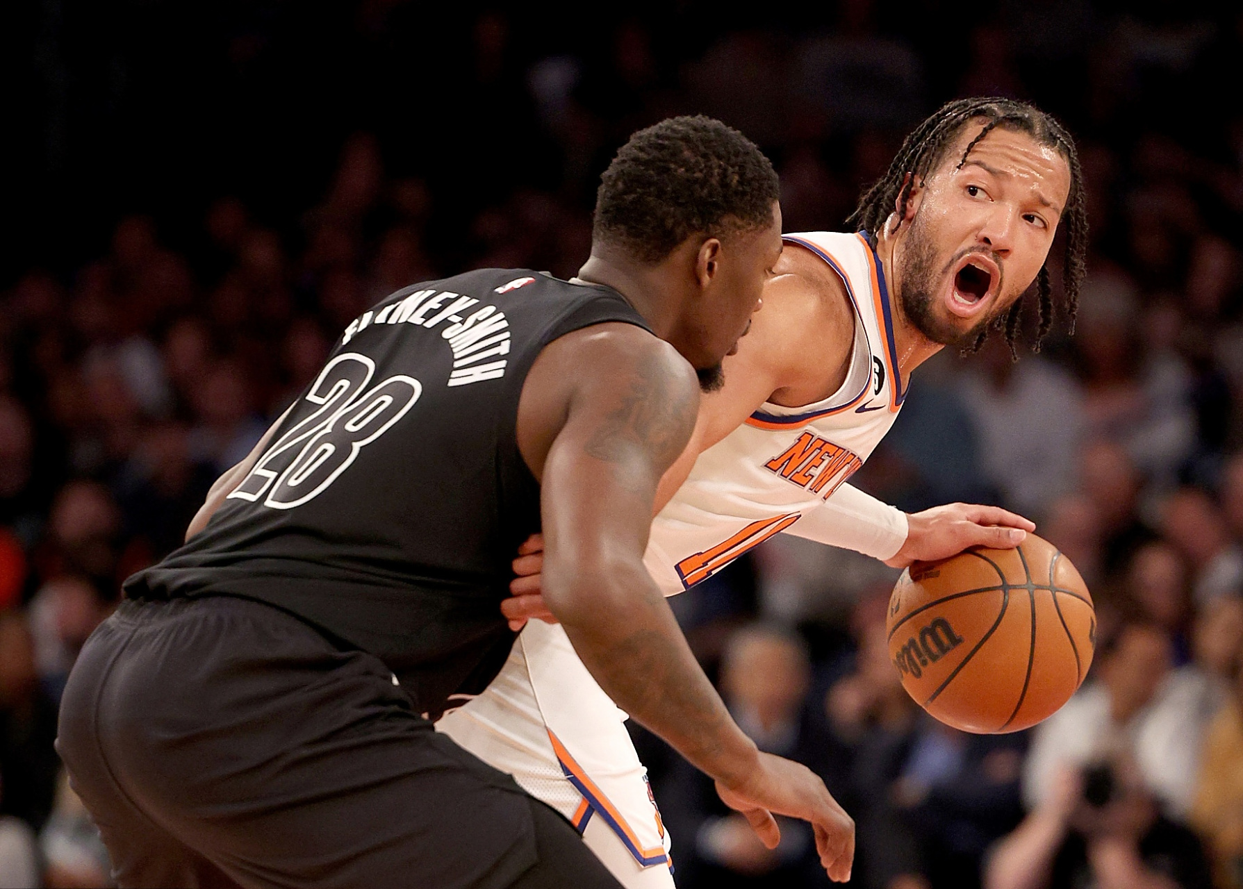 爱游戏官方登录入口-篮网在主场迎战火箭，争取胜利