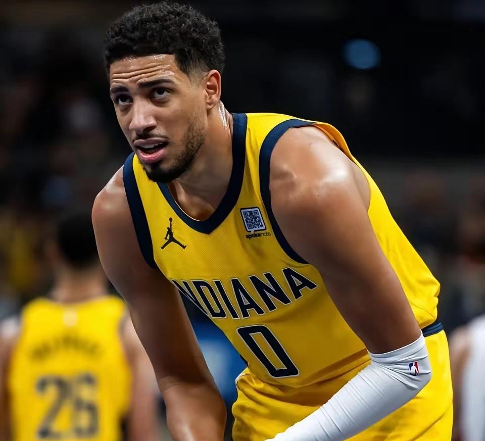 爱游戏体育下载-米切尔砍下40+4，爵士大胜国王