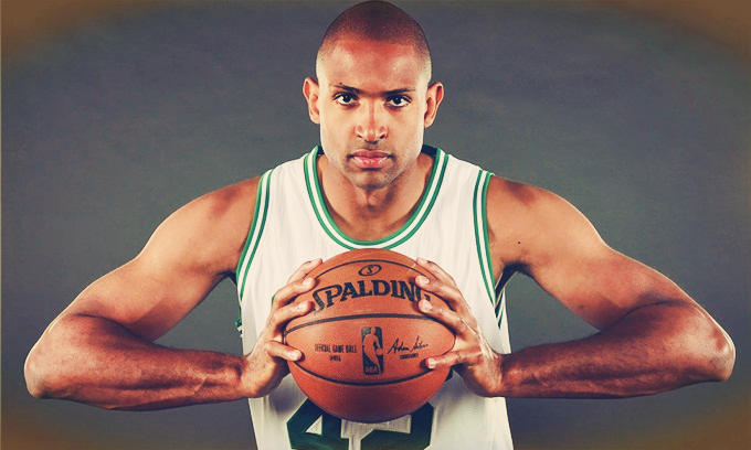 篮网队新援霍福德成为球队状元