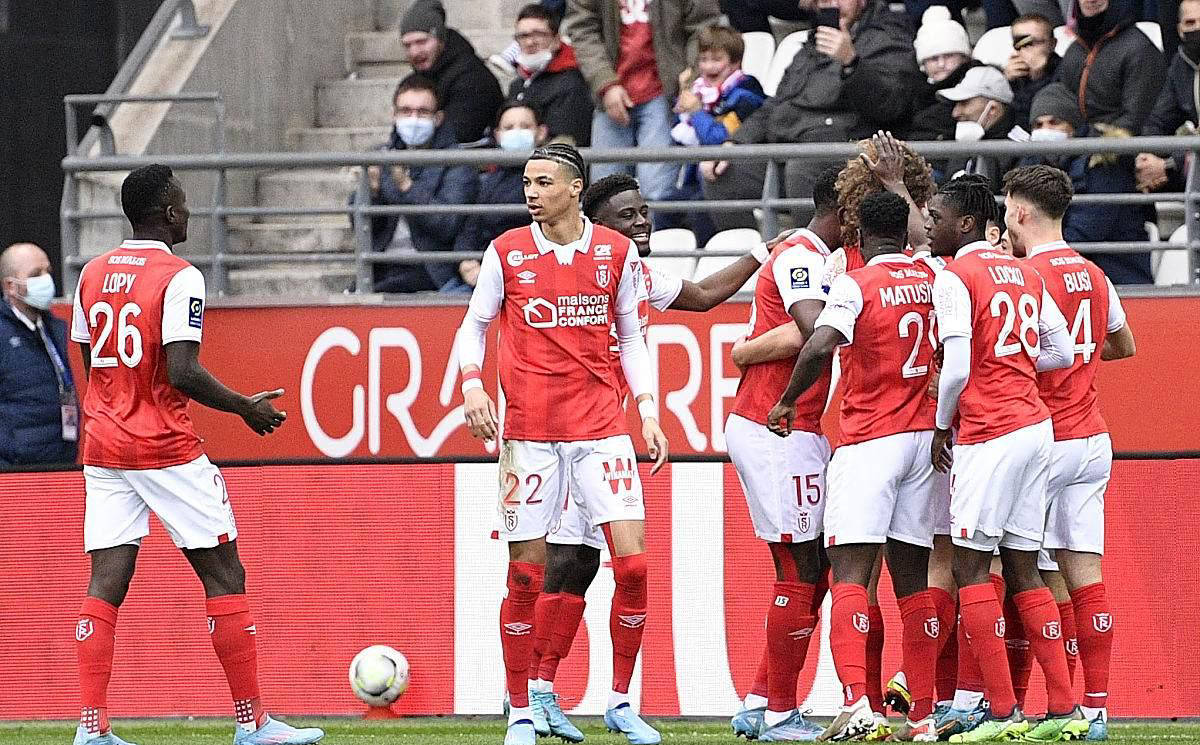 包含巴伦西亚客场大胜,终结连败的词条 包含巴伦西亚客场大胜,终结连败的词条